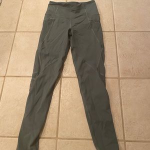Dark Green Victoria’s Sport leggings